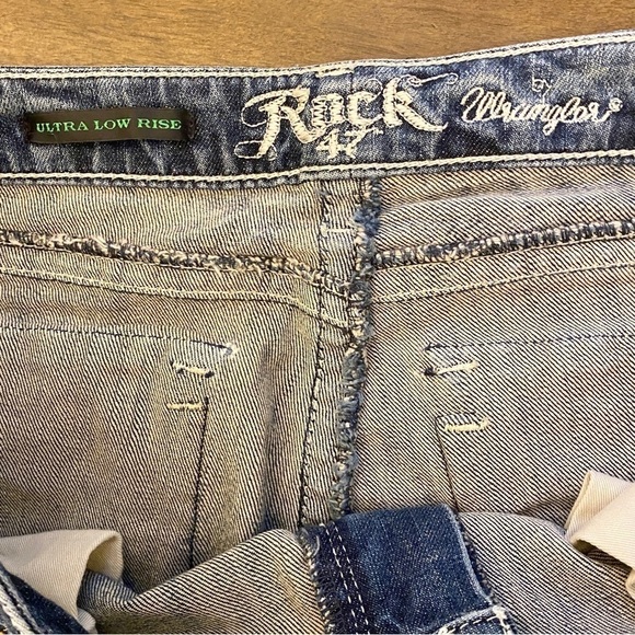 Wrangler Sz 11 Rock 47 Ultra Low Rise Jeans Cowhide Accents Embroidered Women’s - Picture 9 of 14